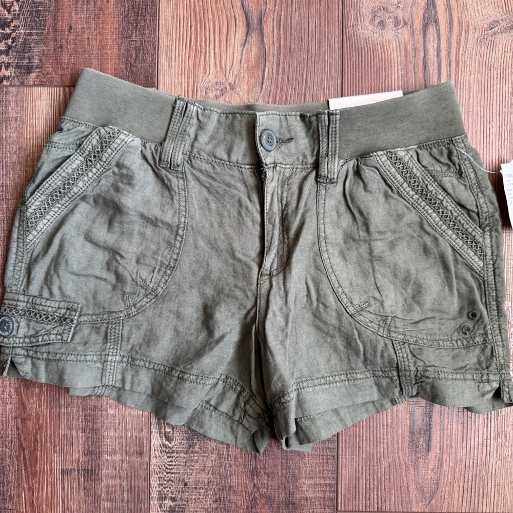 Maurices‎ Women Olive Green Linen Blend Cargo Shorts Women's Size 3/4 NWT